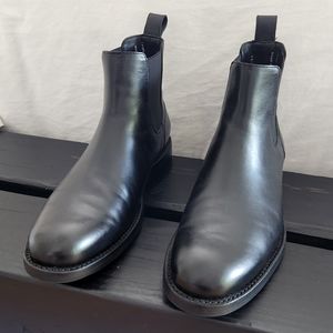 Wolverine BLVD Chelsea Boots